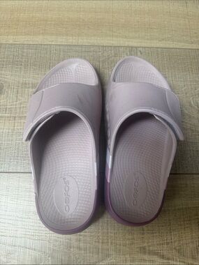 OOFOS Women’s Lavender Adjustable Slide Sandals